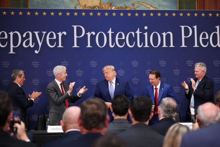 Data Centers Are Threatening Some Republicans’ Re-Election Chances—But Trump Still Promotes Them